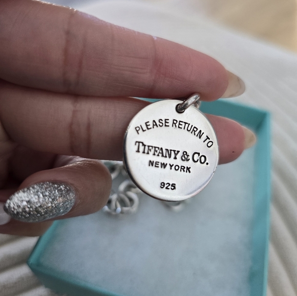 Authentic Tiffany and co. 925 Necklace - Picture 4 of 7